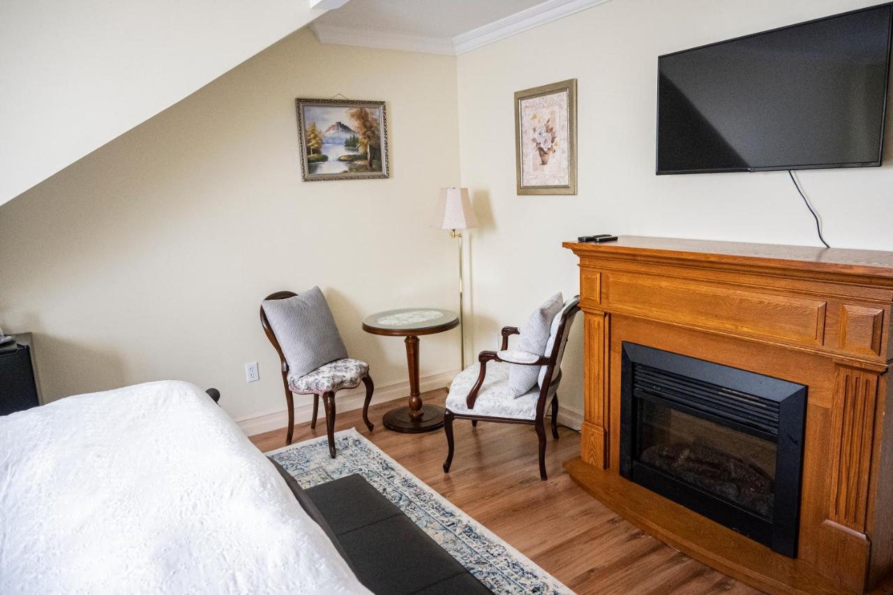 Belle View Manor Inn Harbour Grace Bagian luar foto