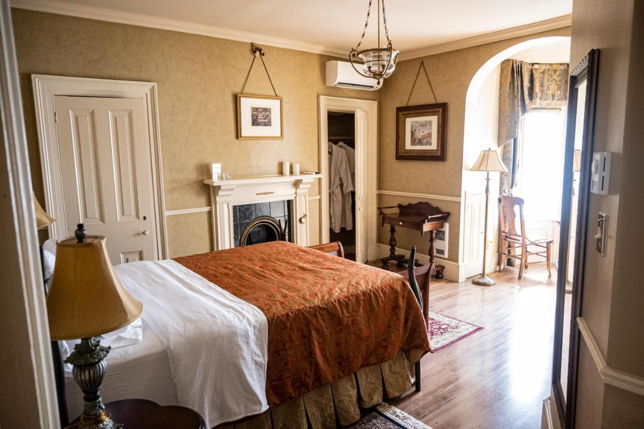 Belle View Manor Inn Harbour Grace Bagian luar foto