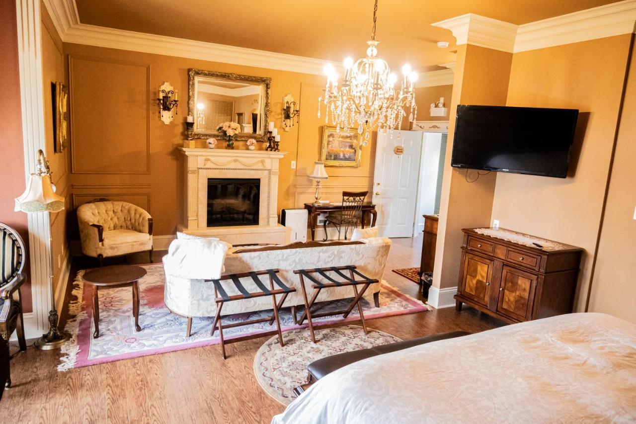 Belle View Manor Inn Harbour Grace Bagian luar foto