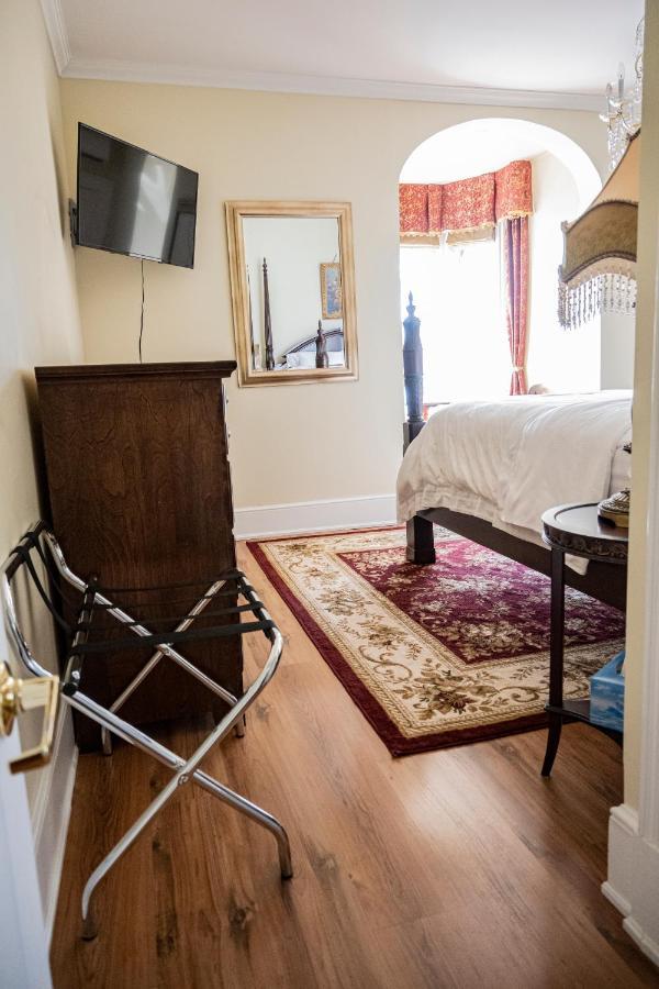Belle View Manor Inn Harbour Grace Bagian luar foto