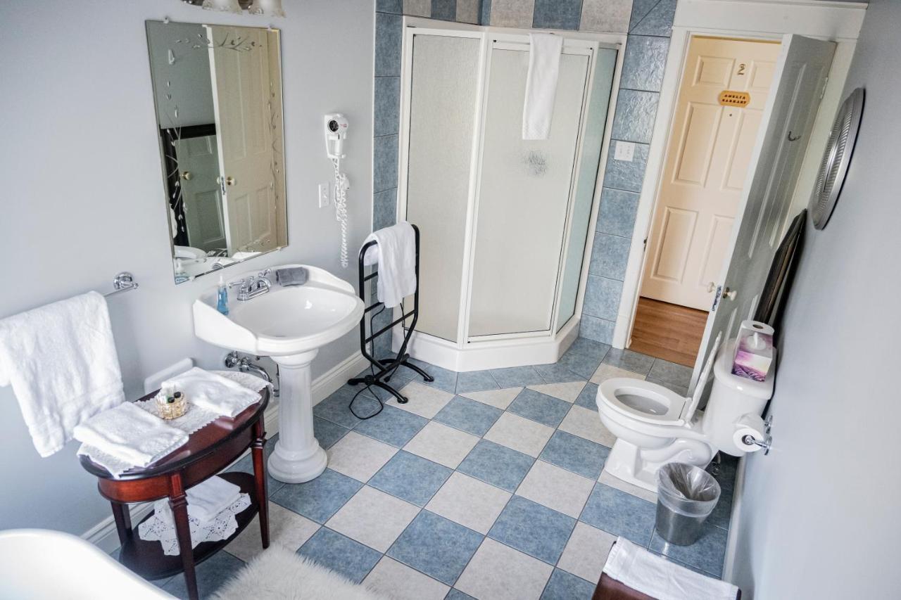 Belle View Manor Inn Harbour Grace Bagian luar foto