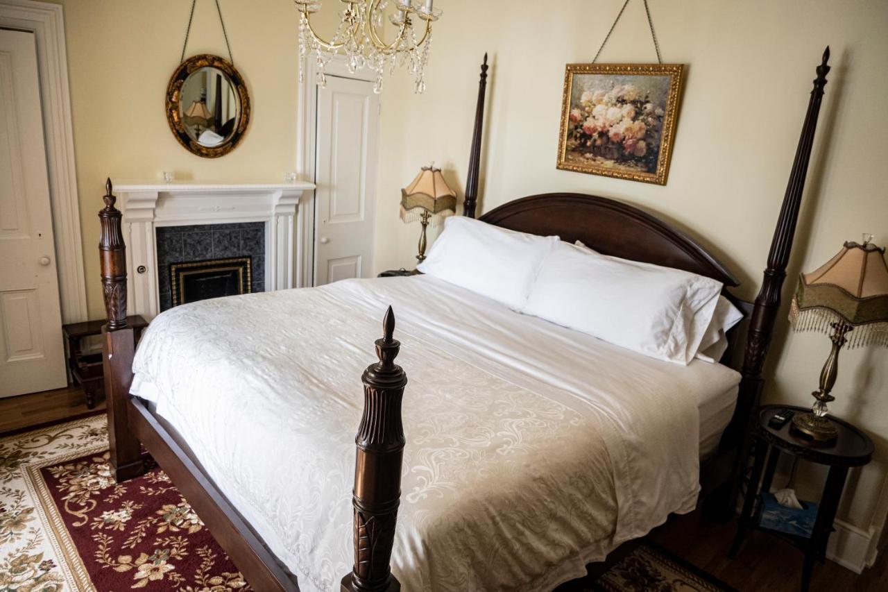 Belle View Manor Inn Harbour Grace Bagian luar foto